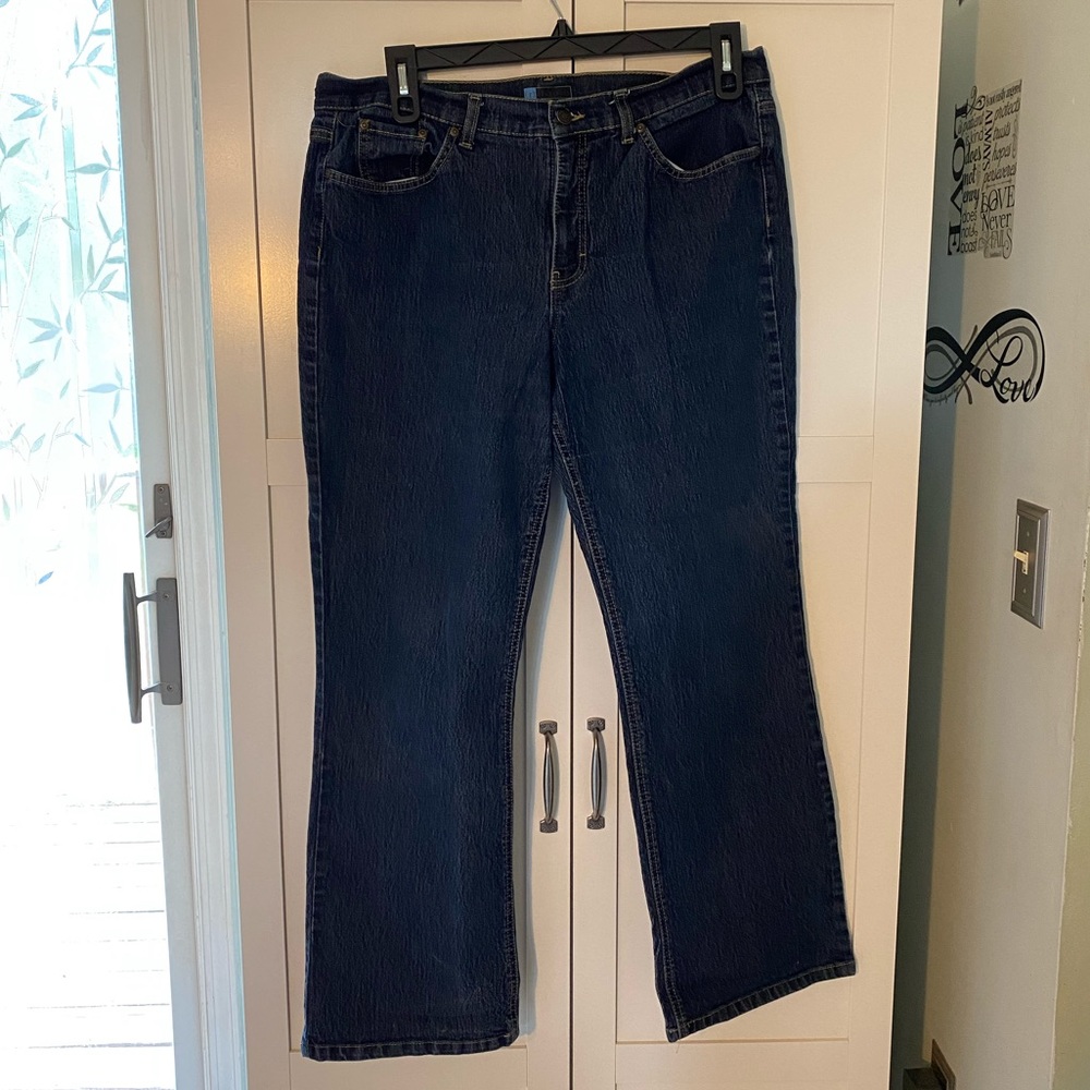 Relativity’s Mid Rise Size 18 Bootcut Jeans